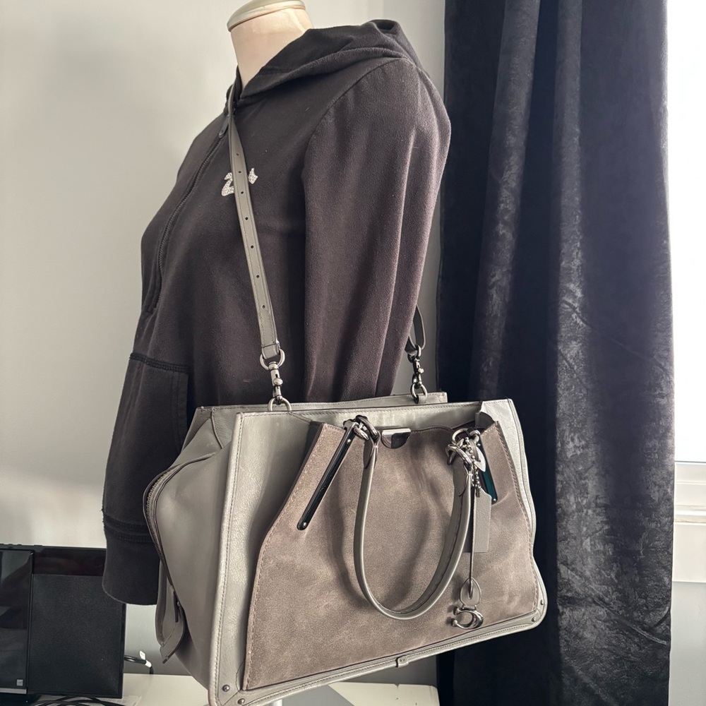 SOLD💖 Coach Dreamer 36 Suede Satchel - Picture 9 of 12